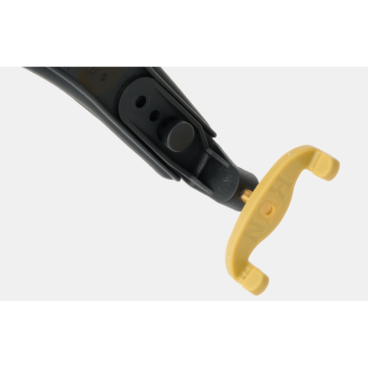 Kun Original shoulder rest detail